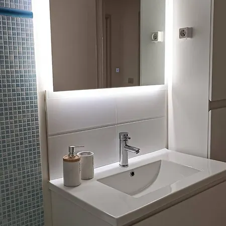 Centre Port, 5 Personnes, Parking Inclus - Fr-1-749-105 Apartment Agde